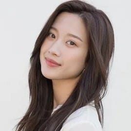 moon-ga-young