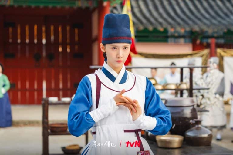 bon-appetit-your-majesty-yoona-still
