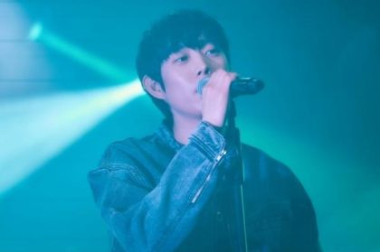 kil-young-dae-to-the-moon2
