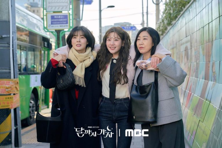 to-the-moon-stills
