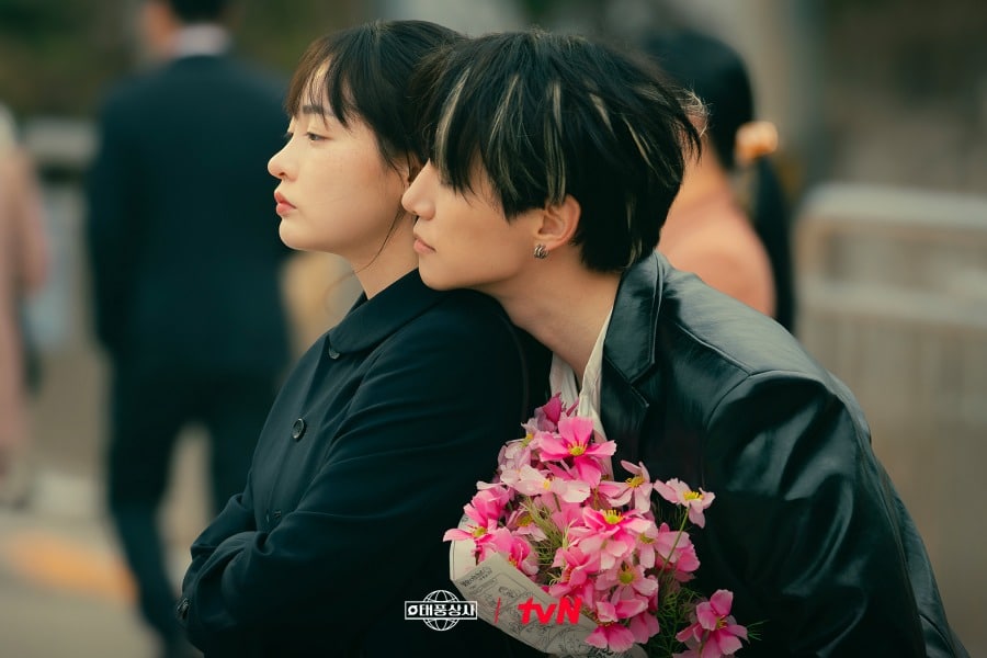 tifón-familia-lee-junho-kim-minha2