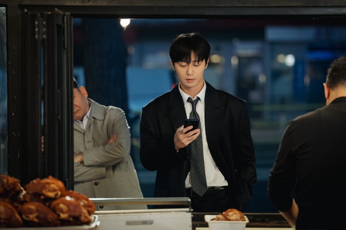 park-seo-joon-waiting-for-kyeongdo