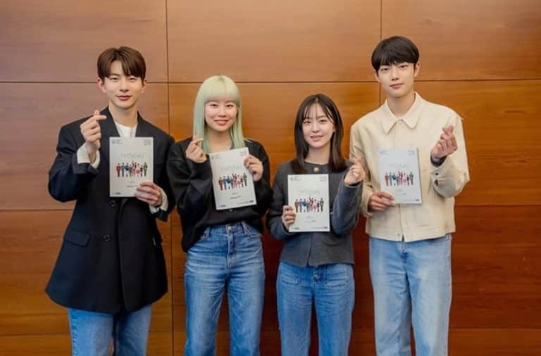 drama de dedos de espírito