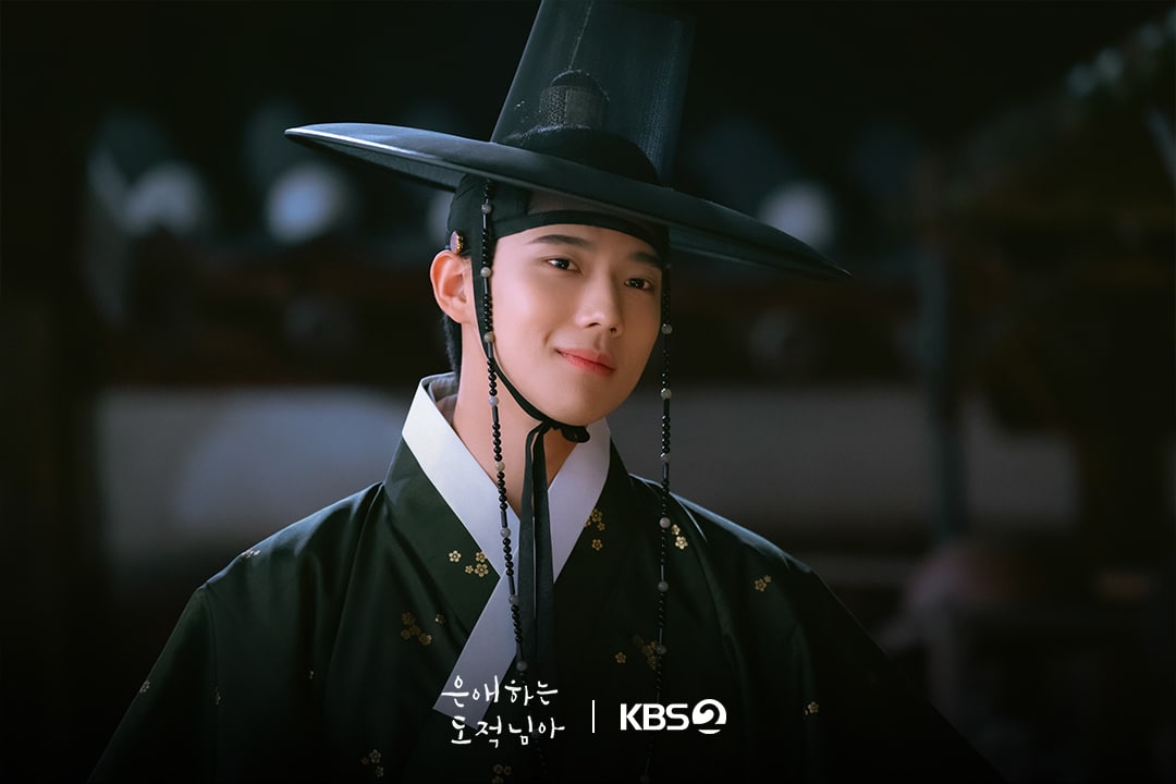 To-My-Beloved-Thief-stills2