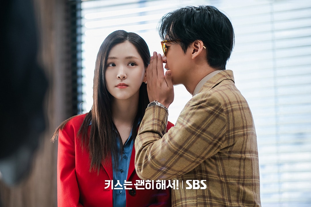 one-dollar-lawyer-dynamite-kiss