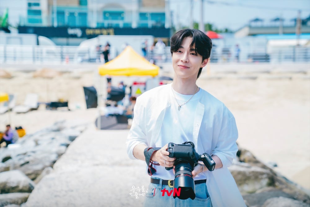 our-universe-bae-in-hyuk-stills2