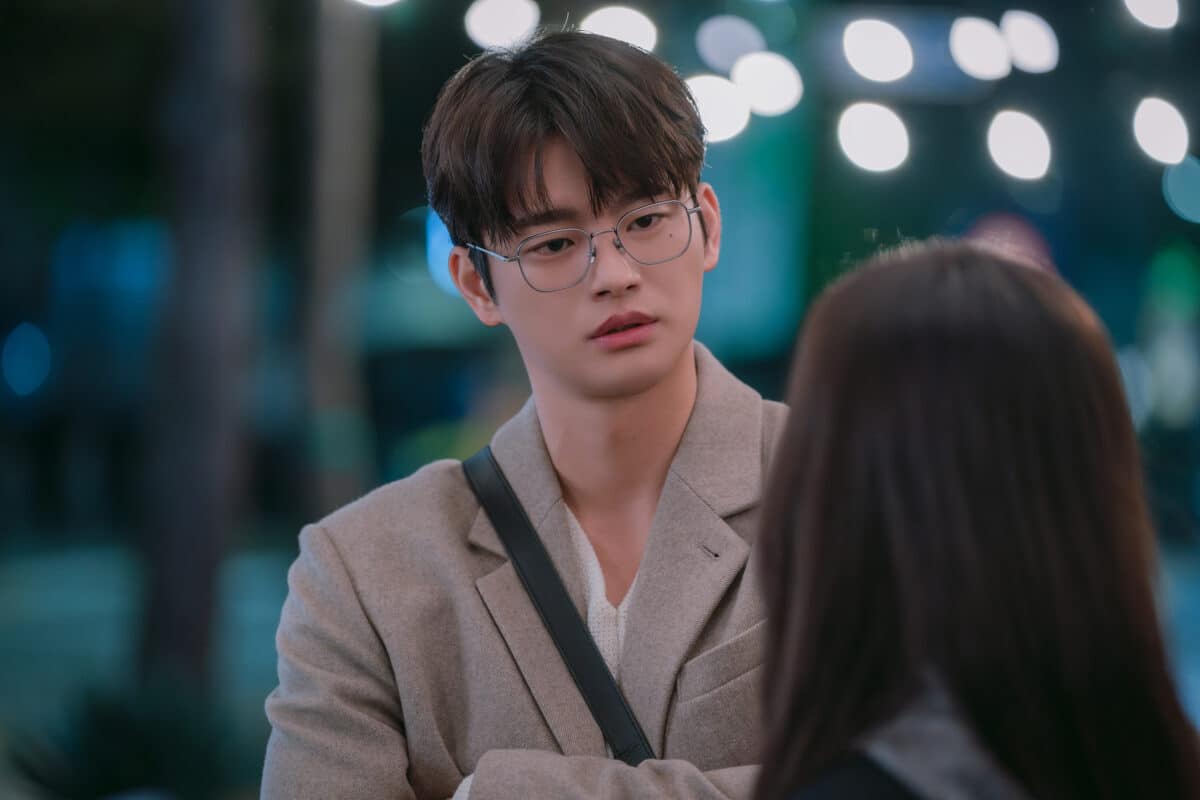 Boyfriend-on-Demand-seoinguk-2