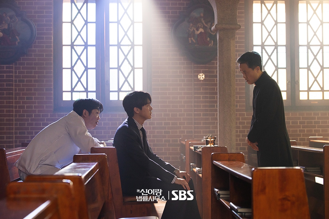 Phantom-Lawyer-stills