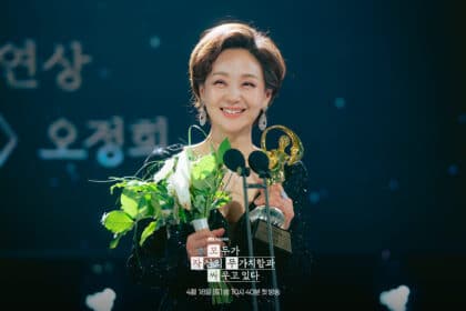 우리는 모두 노력하고 있습니다-1