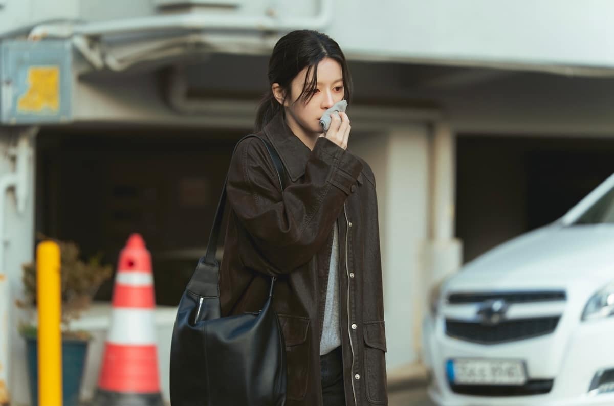 go-youn-jung-we-are-all-trying-here2