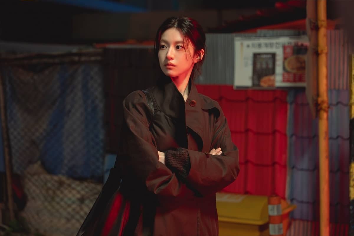 go-youn-jung-we-are-all-trying-here3