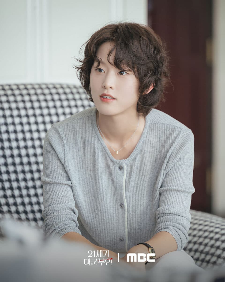 perfect-crown-lee-yeon