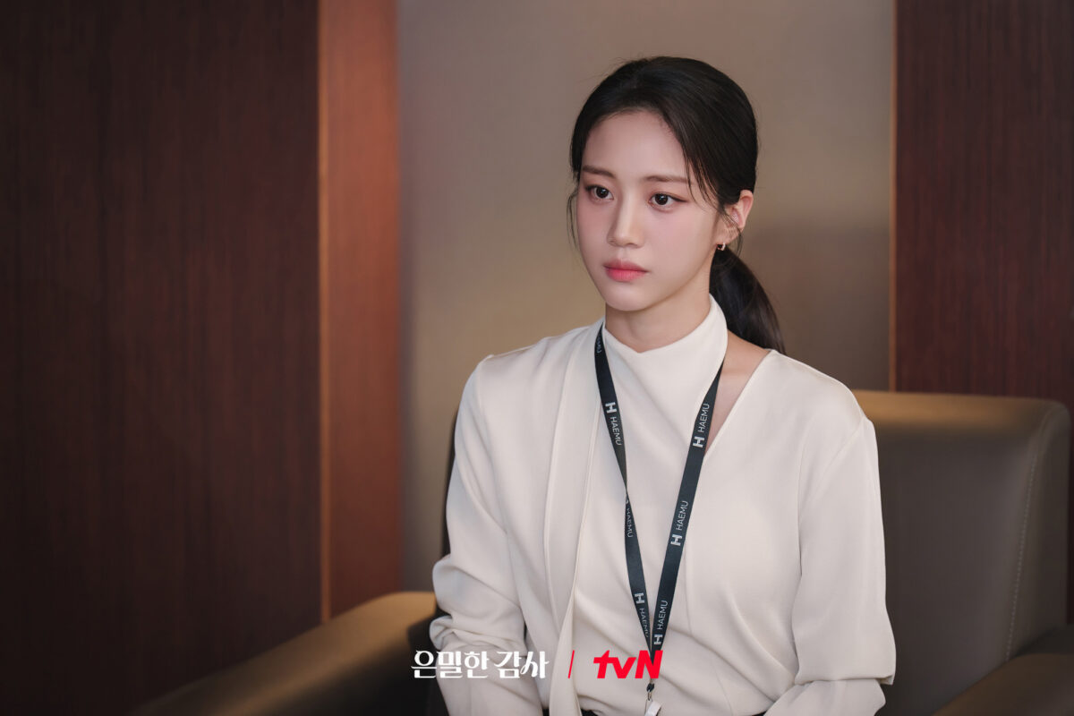 filing-for-love-hong-hwa-yeon2