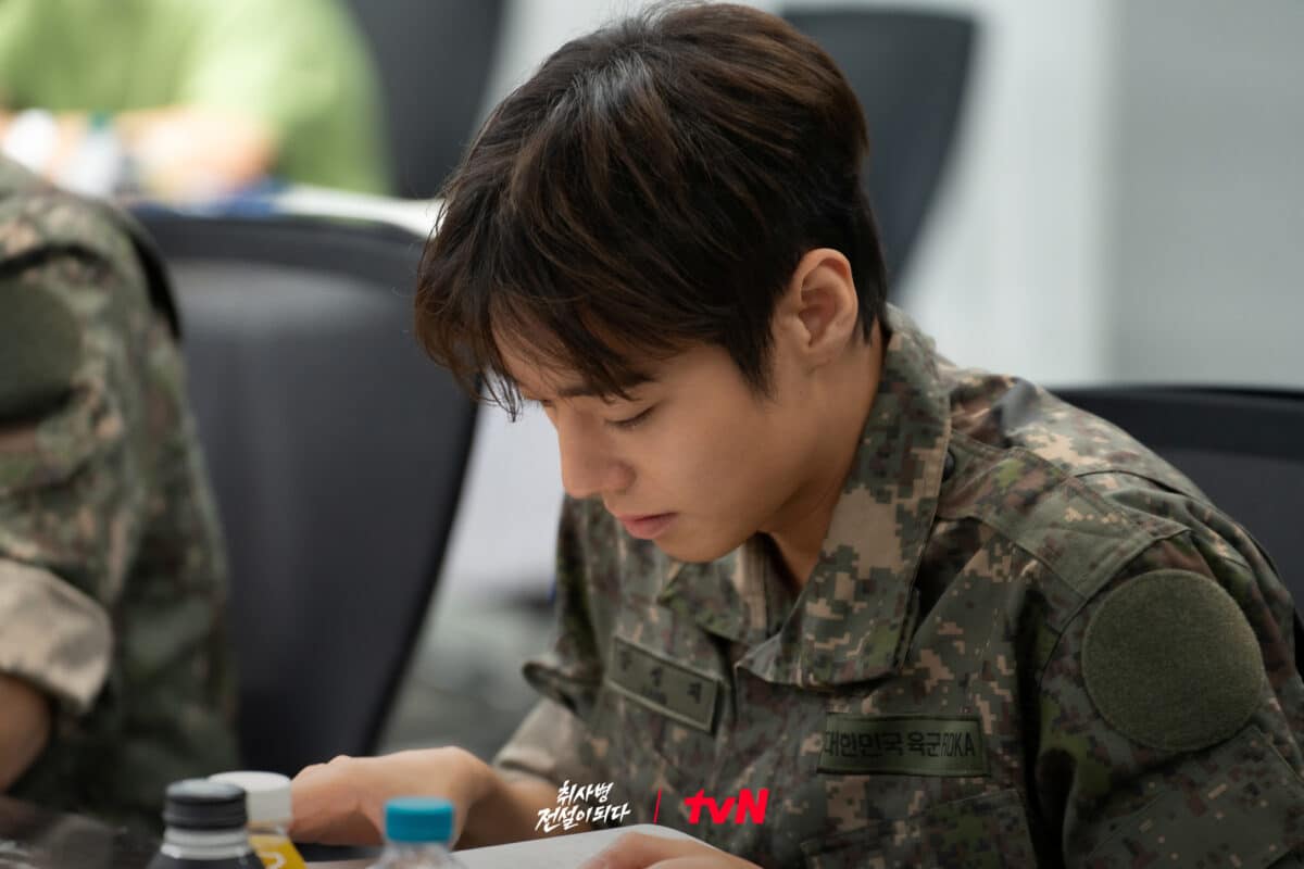 kitchen-soldier-script-reading4