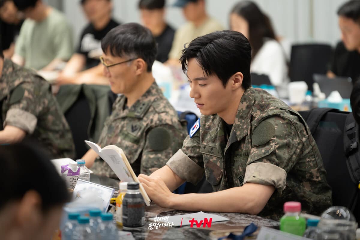 kitchen-soldier-script-reading7