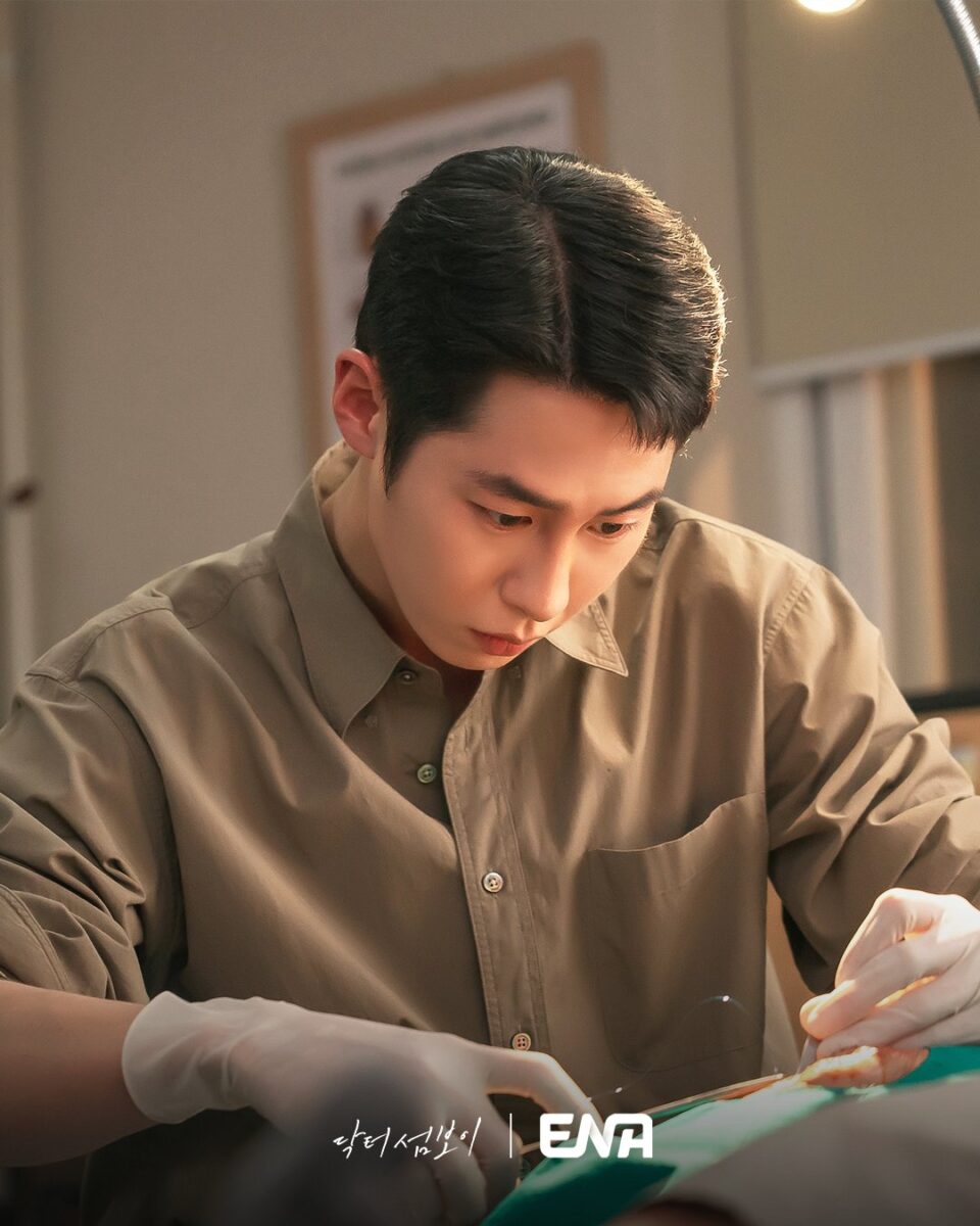 doctor-on-the-edge-lee-jae-wook